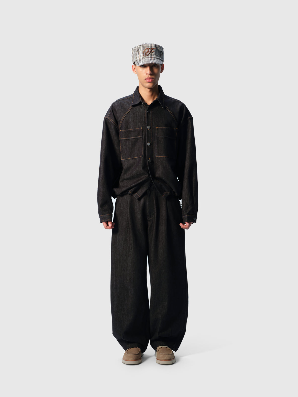 #Color_BLACK