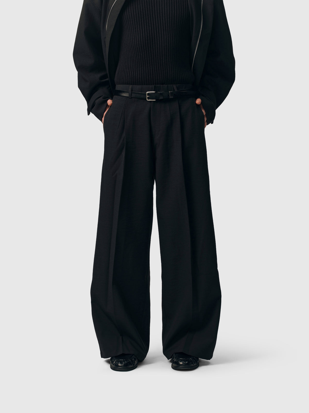 #Color_BLACK