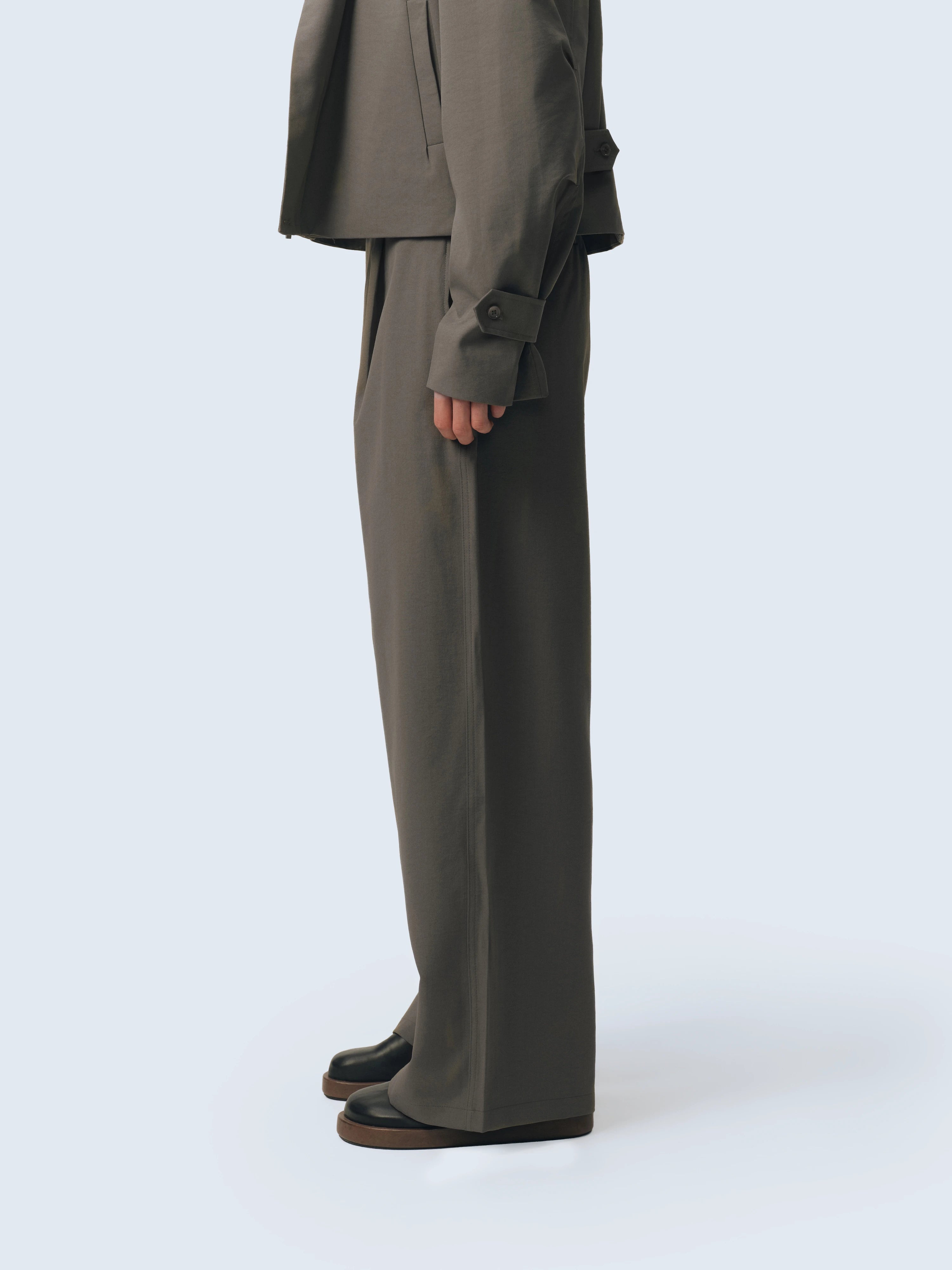 Lian lightweight trousers